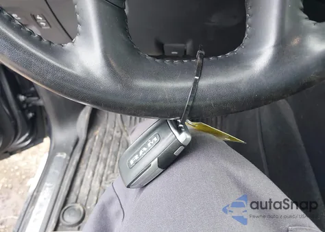 2021 Ram 1500 Laramie 4X4 5'7 Box z USA, uszkodzony, nr VIN 1C6SRFJT8MN729101